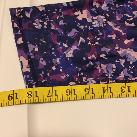 FABLETICS Leggings. Purple designs. Size L - Picture 8 of 10